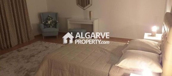 Villa de 4 dormitorios en Quarteira, Portugal No. 354980 17