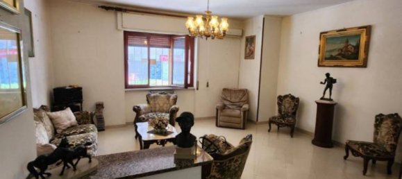 3 Schlafzimmer Wohnung in Caserta, Italy, Nr. 265789 7