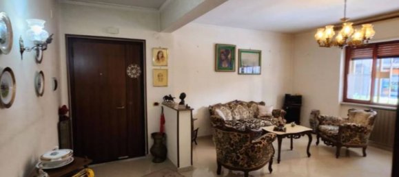 3 Schlafzimmer Wohnung in Caserta, Italy, Nr. 265789 2