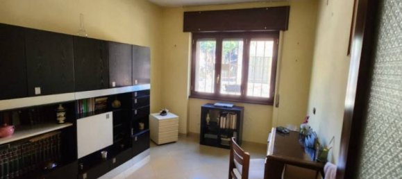 3 Schlafzimmer Wohnung in Caserta, Italy, Nr. 265789 35