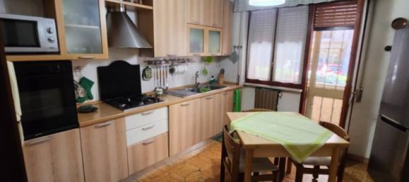 3 Schlafzimmer Wohnung in Caserta, Italy, Nr. 265789 9
