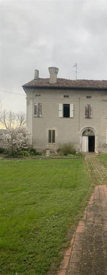 Вилла с 6 комнатами в Саббьонета, Италия № 35301