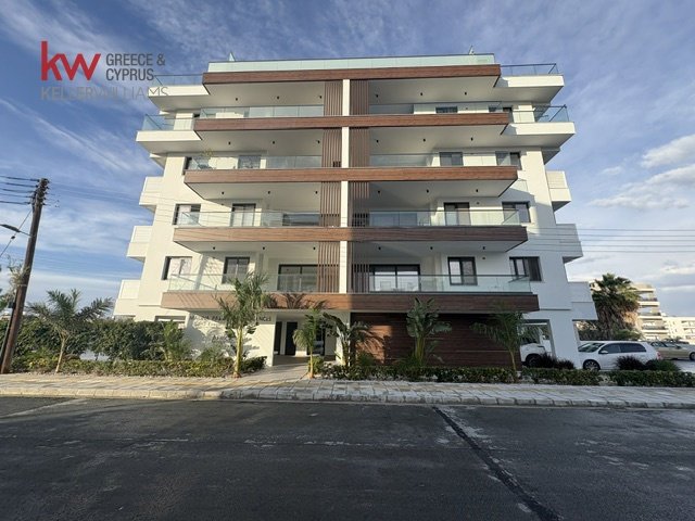 Квартира с 2 спальнями в Ливадия, Кипр № 26321