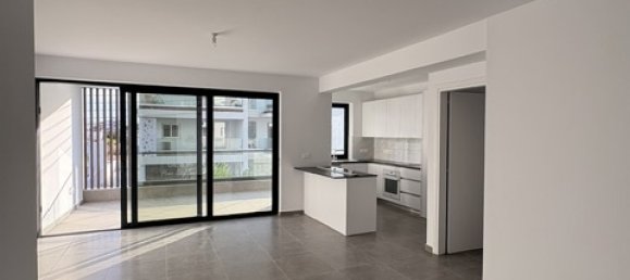 Квартира с 2 спальнями в Ливадия, Кипр № 26321 3