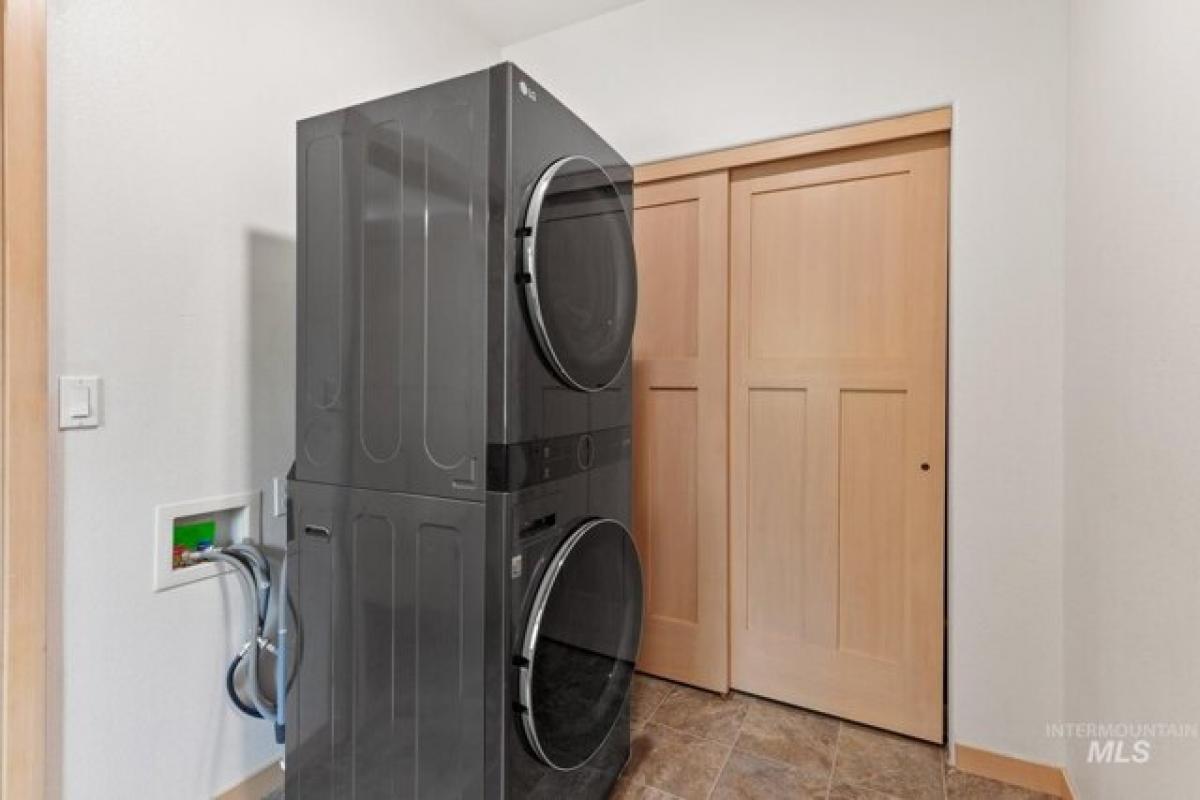 4 bedrooms House in Hauser, USA No. 380655