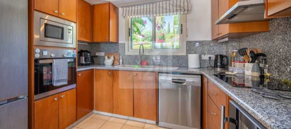 3 bedrooms House in Polis, Cyprus No. 13560 9