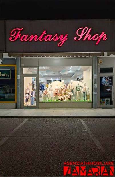 Imóvel comercial de 1 divisão em San Michele al Tagliamento, Italy N.º 267455