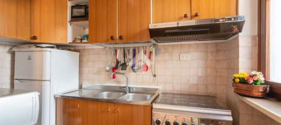 4 rooms House in Ronciglione, Italy No. 13398 8