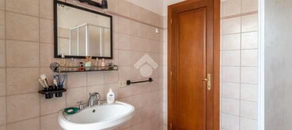 4 rooms House in Ronciglione, Italy No. 13398 18