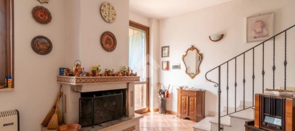 4 rooms House in Ronciglione, Italy No. 13398 13