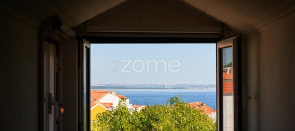 2 bedrooms Apartment in Lisbon, Portugal No. 14589 21