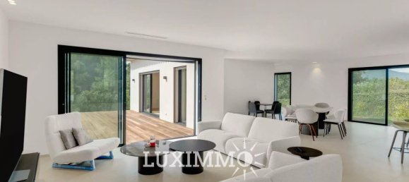 4 bedrooms Villa in Mougins, France No. 298421 2