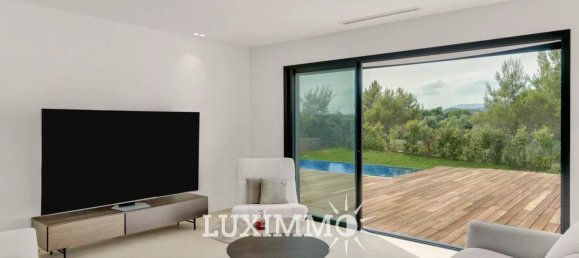 4 bedrooms Villa in Mougins, France No. 298421 3