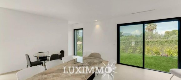4 bedrooms Villa in Mougins, France No. 298421 4