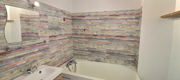 3 bedrooms House in Epernon, France No. 220413 7