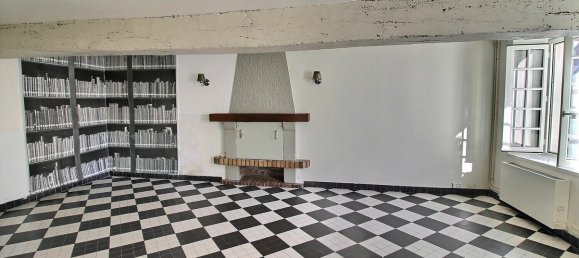 3 bedrooms House in Epernon, France No. 220413 3