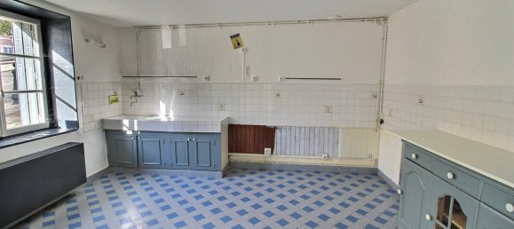 3 bedrooms House in Epernon, France No. 220413 2