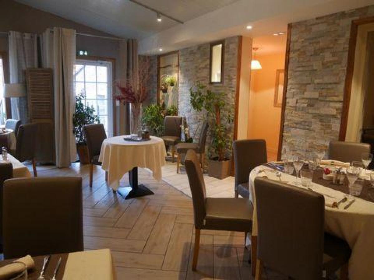 Bureau à Senlis, France 176m² No. 18254