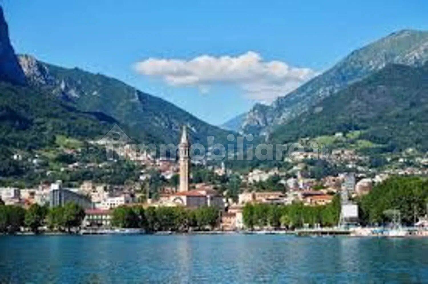 3 bedrooms Apartment in Vercurago, Italy No. 379426