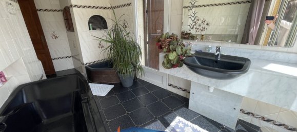 9-Zimmer Gebäude in Calvi, France, Nr. 74848 15