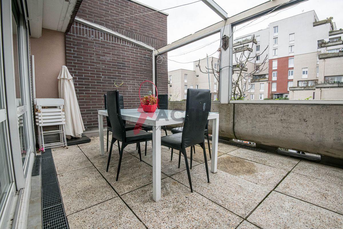 3 Schlafzimmer Wohnung in Evry, France, Nr. 188628