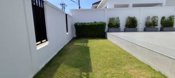 3 bedrooms Cafe / restaurant in Bang Sare, Thailand No. 25480 5