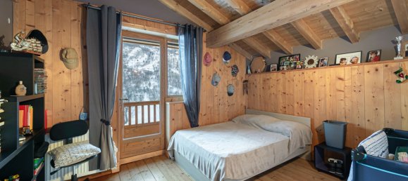 4 Schlafzimmer Gewerbliche Immobilie in Les Belleville, France, Nr. 1189 6