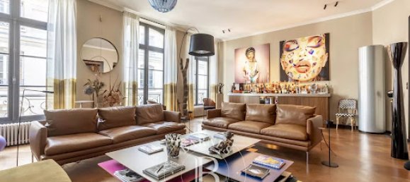 2 bedrooms Apartment in Paris, France No. 164604 2