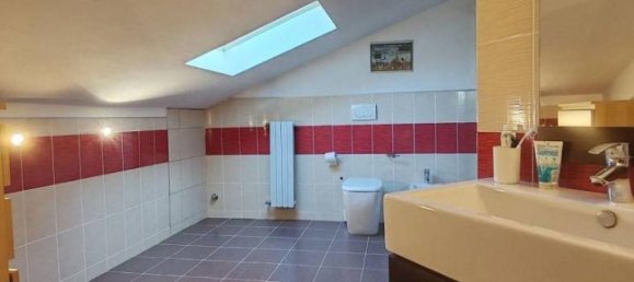 6-salle Appartement à Sommariva del Bosco, Italy No. 33653 32