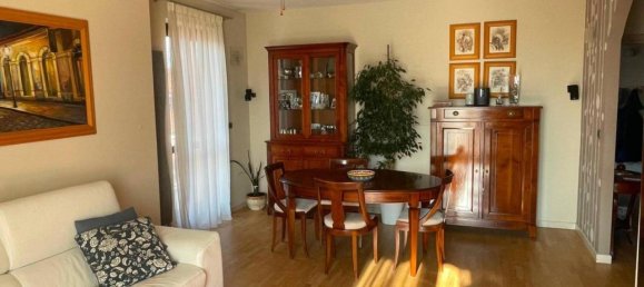 6-salle Appartement à Sommariva del Bosco, Italy No. 33653 8