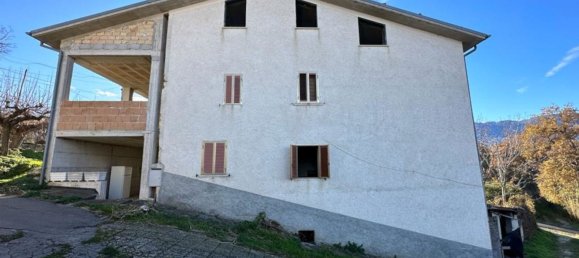 7 rooms House in Caramanico Terme, Italy No. 166517 2