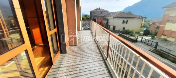 2 bedrooms Apartment in Settimo Vittone, Italy No. 77574 5