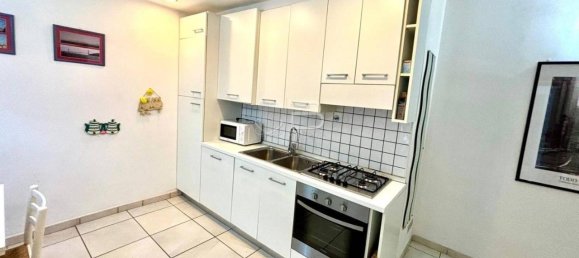 2 rooms Apartment in Massa, Italy No. 136499 8