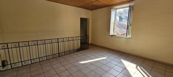 2 bedrooms House in Reggio Calabria, Italy No. 315608 2