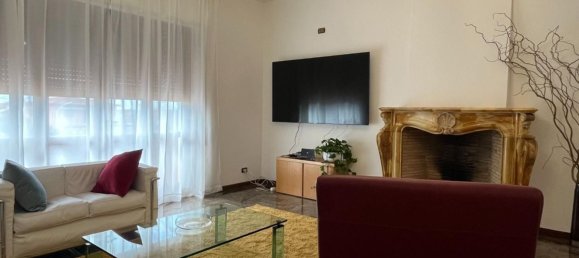 5 rooms House in Pietrasanta, Italy No. 114845 14