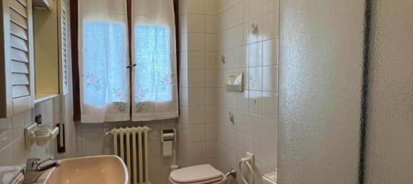 5 rooms House in Pietrasanta, Italy No. 114845 12