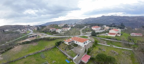 4 bedrooms House in Vila Real, Portugal No. 14261 7