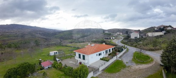 4 bedrooms House in Vila Real, Portugal No. 14261 9