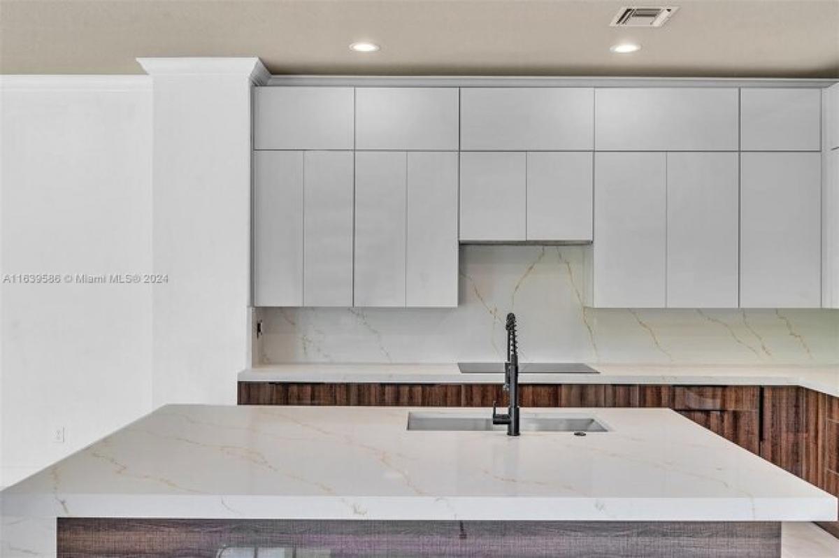 Дом с 6 спальнями в Купер-Сити, США № 404516