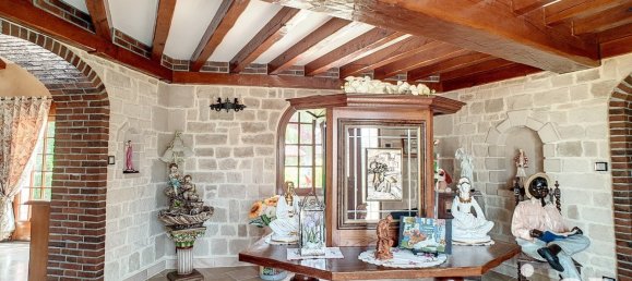 4 bedrooms House in Varennes-Changy, France No. 49787 8