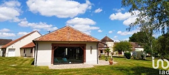 4 bedrooms House in Varennes-Changy, France No. 49787 5