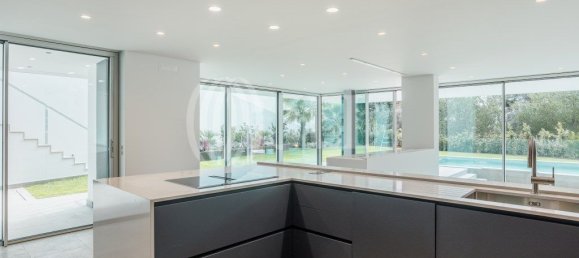 4 bedrooms Villa in Cascais, Portugal No. 126368 11