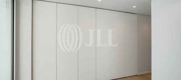 4 bedrooms Villa in Cascais, Portugal No. 126368 19