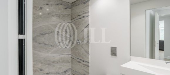 4 bedrooms Villa in Cascais, Portugal No. 126368 13