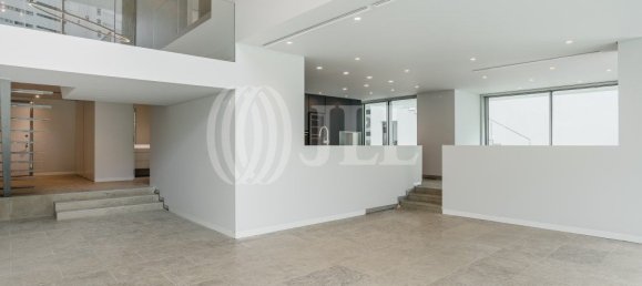 4 bedrooms Villa in Cascais, Portugal No. 126368 6