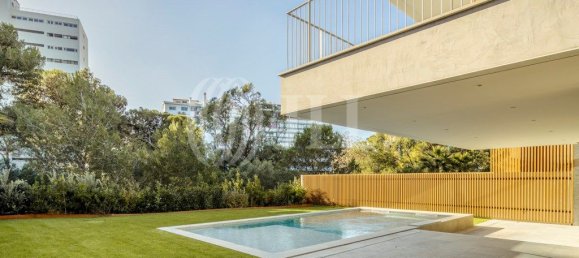 4 bedrooms Villa in Cascais, Portugal No. 126368 3