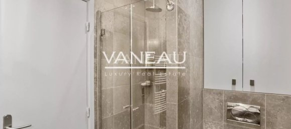 3 bedrooms Apartment in Paris, France No. 164130 11