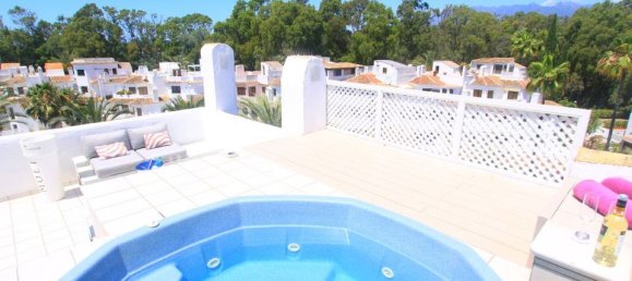 5 bedrooms Penthouse in Marbella, Spain No. 186040 3