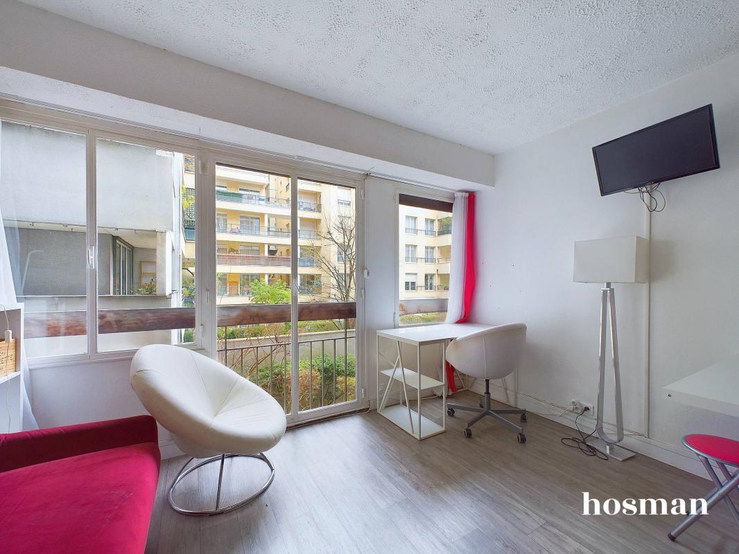 1 bedroom Apartment in Paris, France No. 165123