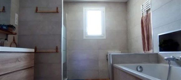 5 غرف نوم منزل في Talasani, France رقم 259770 19